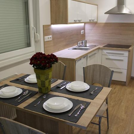 Petite Apartment 马里博尔 外观 照片