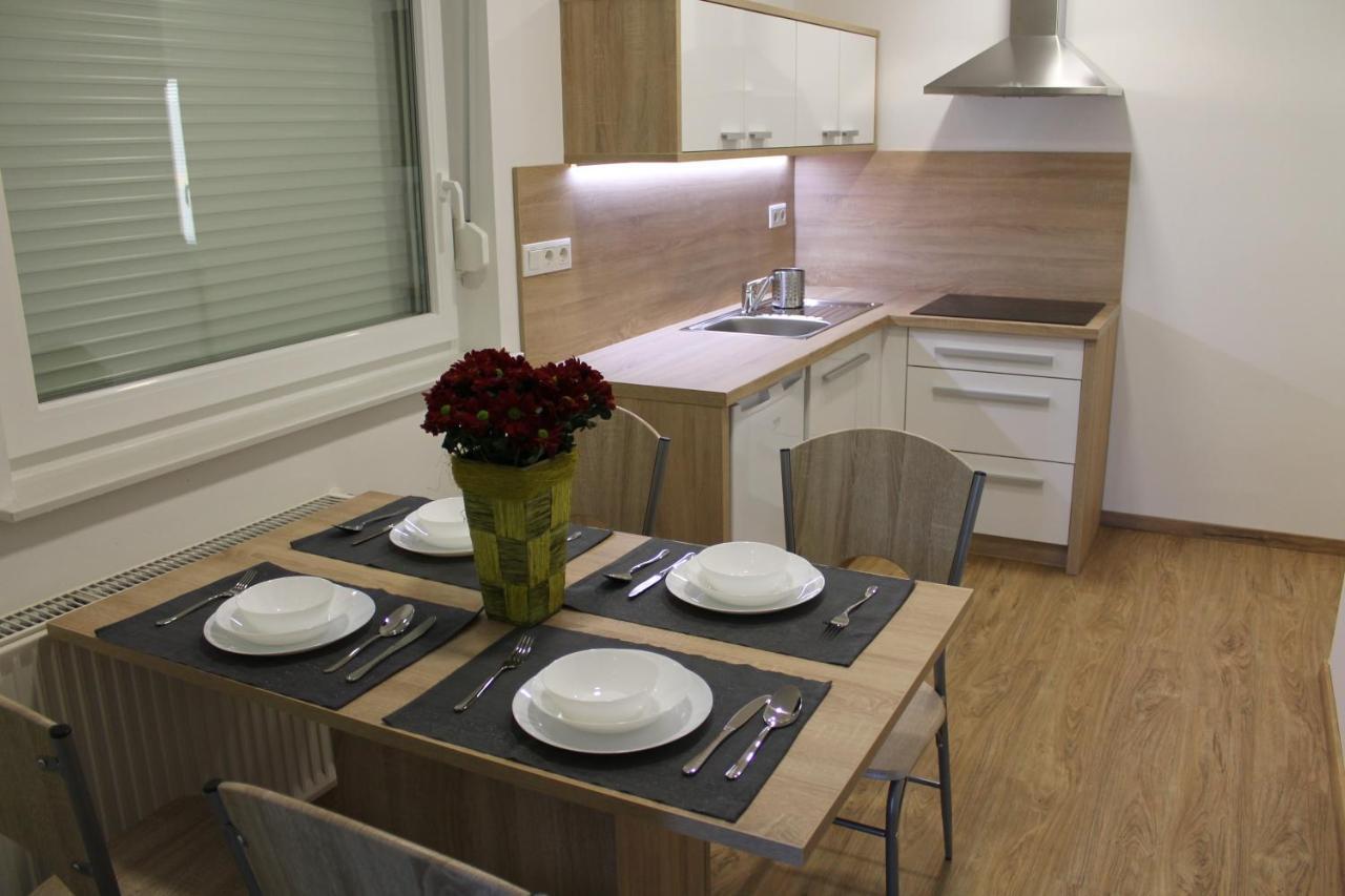Petite Apartment 马里博尔 外观 照片