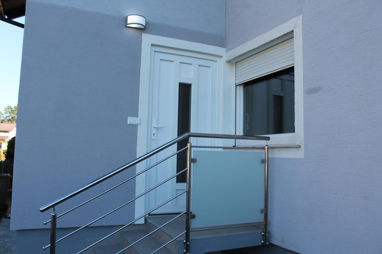 Petite Apartment 马里博尔 外观 照片